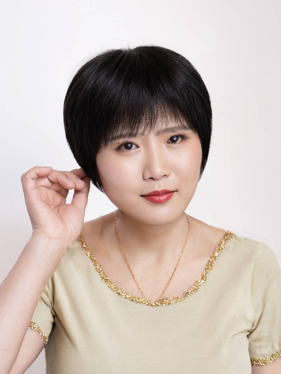 Middle -aged and elderly mother wig black short hair full head set chemotherapy head pseudo -sleeve jacket light natural true hair