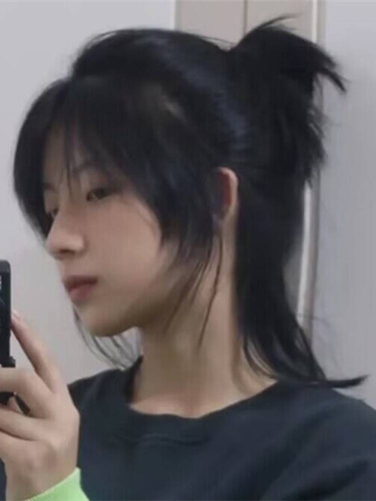 Wolf tail wig Men and women's short hair natural Japanese catfish head Korean version of handsome anime cos whole wig