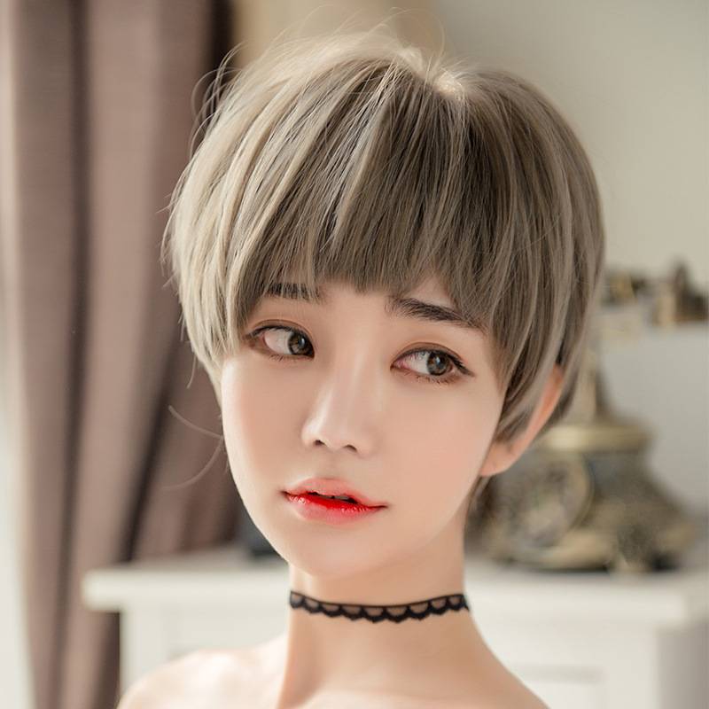 Factory direct selling two -dimensional dogs and bangs wigs, short hair, realistic grandma gray bobo hood upgrade big scalp