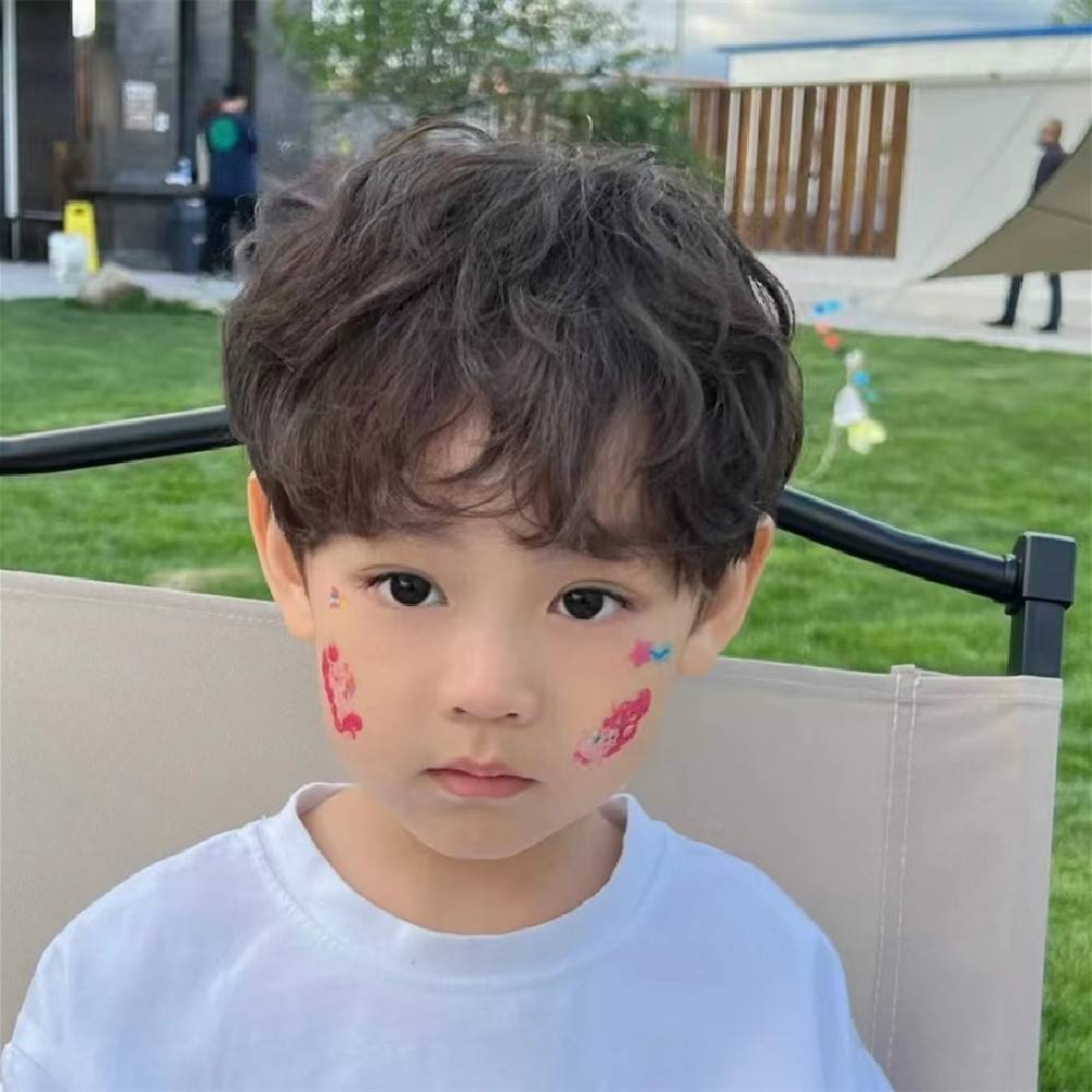 Children's short hair men's short hair handsome fashion tin foil hot, fluffy, natural breathable daily camera style full set