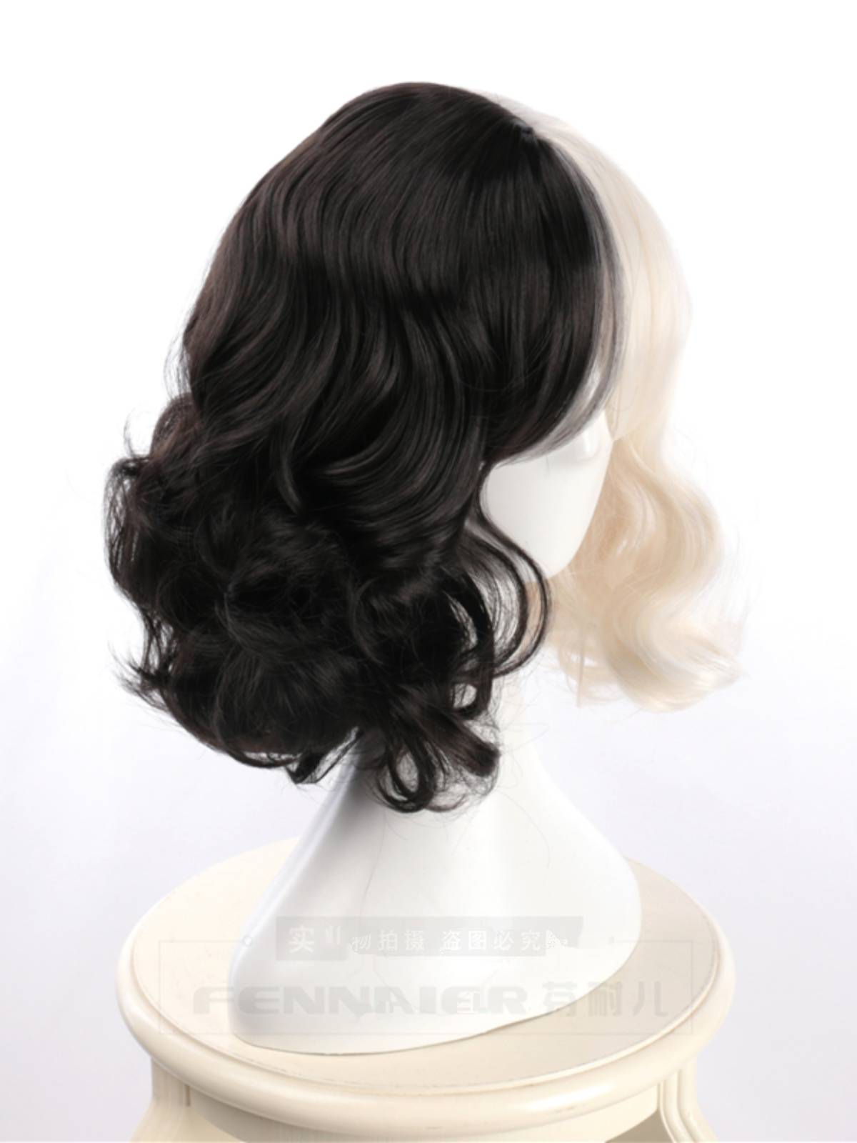 Fenneer Ms. Kuilla short hair European and American black and white double color matching high -temperature silk whole wig spot