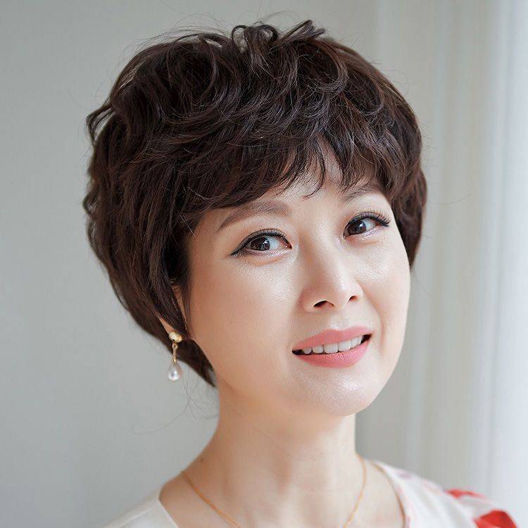 Ferry hair female short hair is naturally fluffy and full short curly hair mid -time mother overall full wigs of all -headed hair