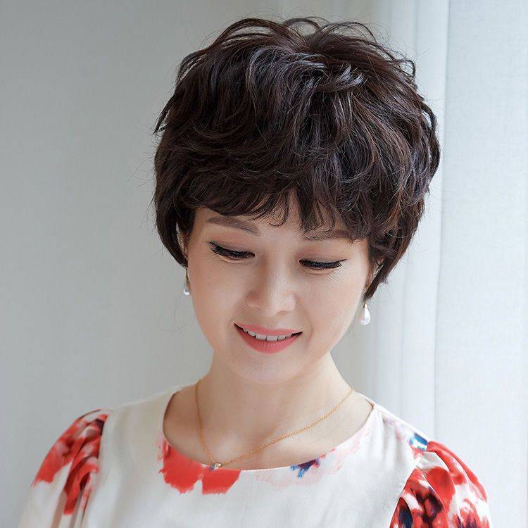 Ferry hair female short hair is naturally fluffy and full short curly hair mid -time mother overall full wigs of all -headed hair