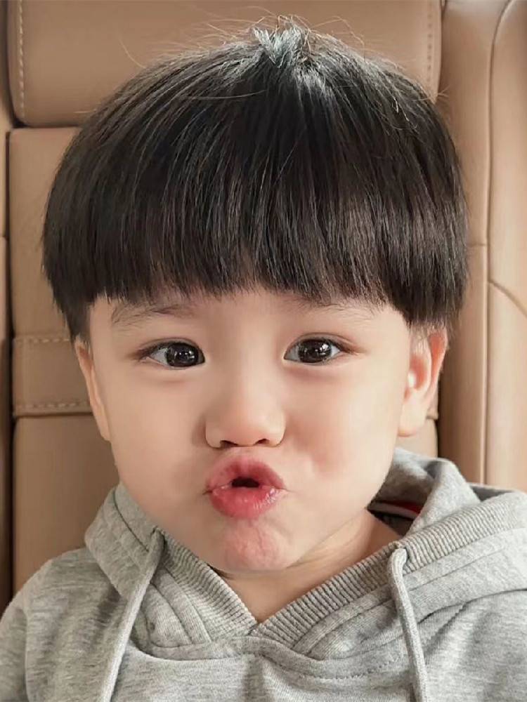 June 1st Children's Wig Men's Japanese Fashionable Short Hair Daily Photo Style Style naturally realistic full set