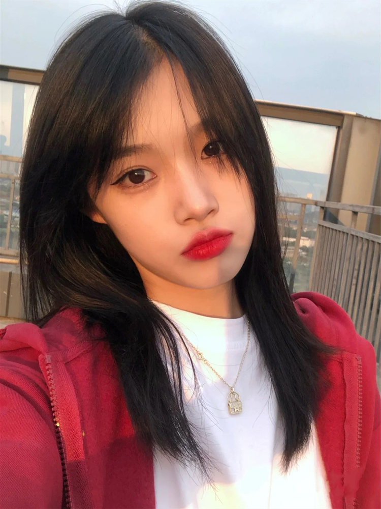 Wigmail female medium long hair natural daily full -daily full sets in the full -headed bangs simulated hair silk whole wig cover