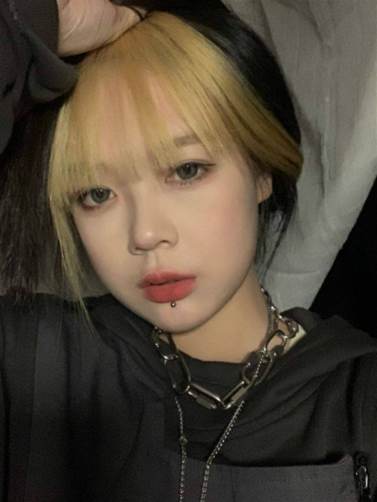 Comic bangs fake girl Jennie Golden Liu Hai -dye invisible air Qi bangs hair inter -line distribution patch