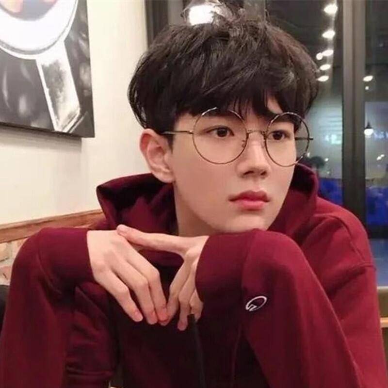 Korean male short hair is divided into bangs Korean fashion European and American manufacturers direct sales fiber high -temperature silk fake head cover
