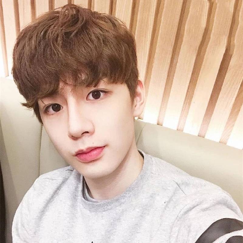 Korean male short hair is divided into bangs Korean fashion European and American manufacturers direct sales fiber high -temperature silk fake head cover