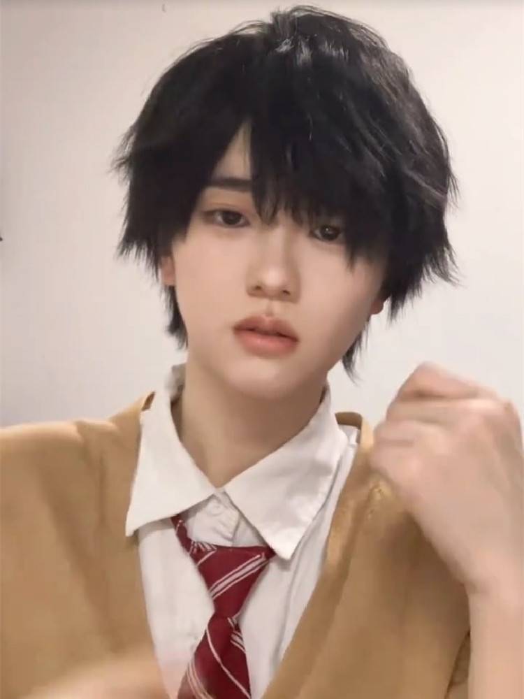 Wig Men's short hair Summer new fashion, natural daily fluffy simulation anime cos rice white gold full set