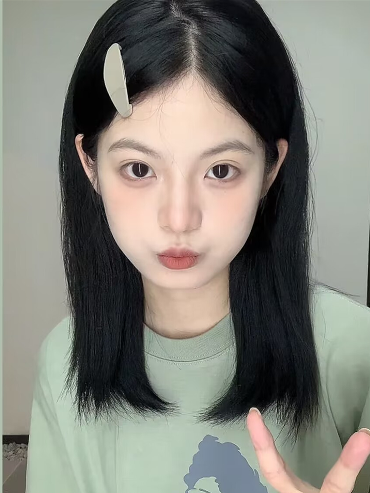Mid -section of wigs, long hair, natural daily cute students, round face reduction simulation of the clavicle hair full wig