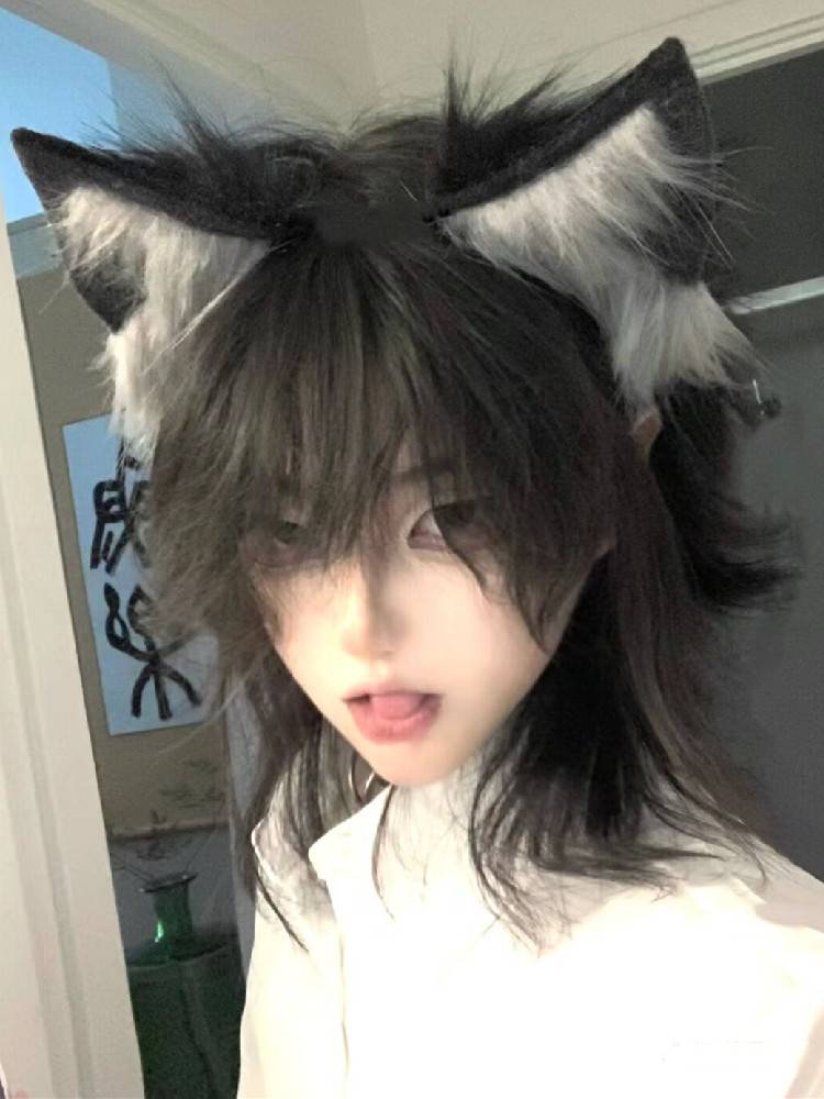 The catfish head wig Men's short hair fashion trend Japanese handsome wolf tail fluffy natural men and women universal full header