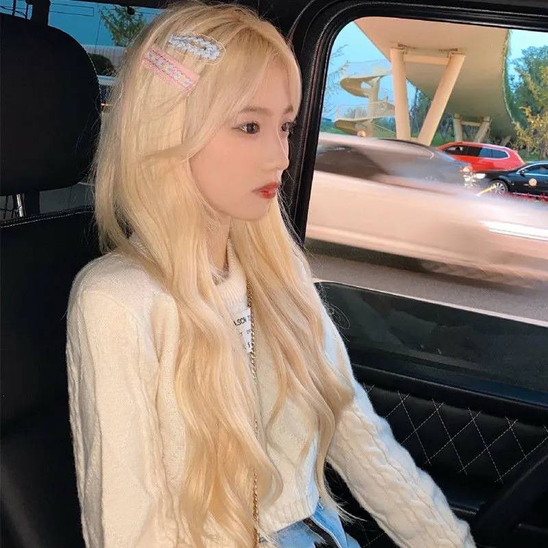 The wig girl is a long curly hair, big wavy porphyo, a full header of the chemical fiber full -headed manufacturer, the spot
