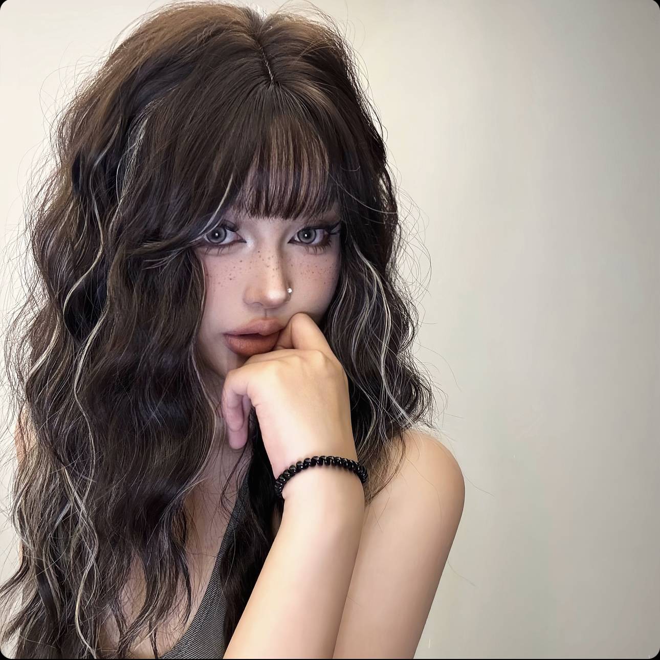 Savage picking treasure wool rolls black brown dyeing milk white high -level high -temperature silk Qi bangs Asian wig