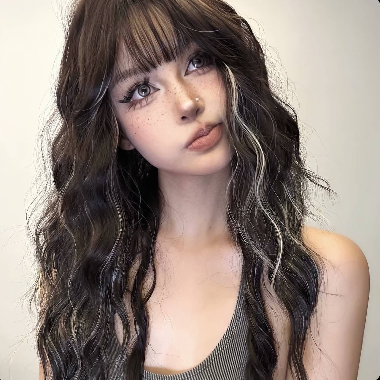 Savage picking treasure wool rolls black brown dyeing milk white high -level high -temperature silk Qi bangs Asian wig