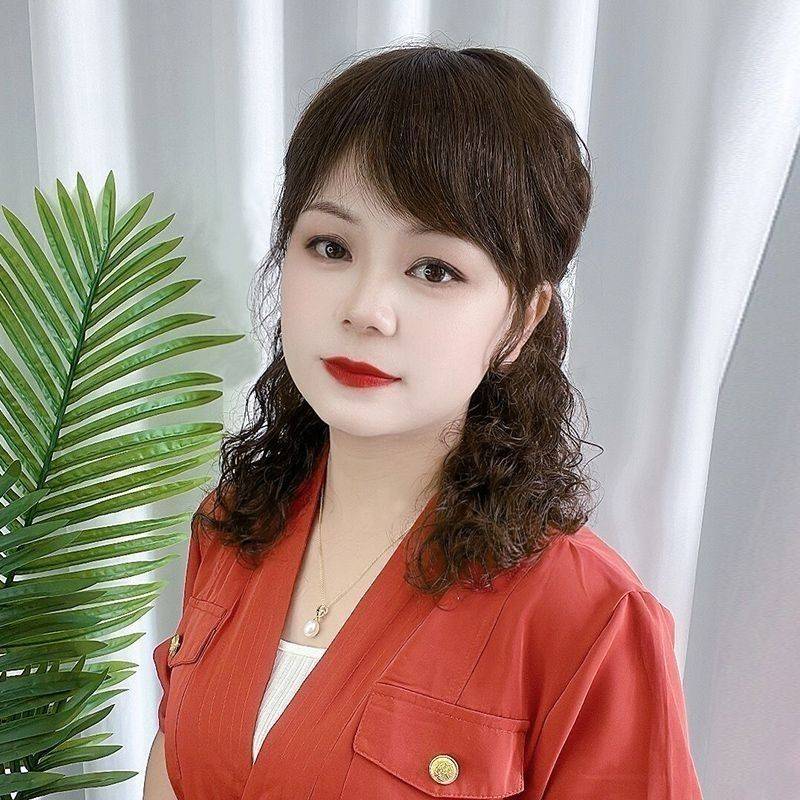 Women's middle curly hair fashion trend Middle -aged and elderly mothers simulation hair set of wool rolls is realistic, naturally full set