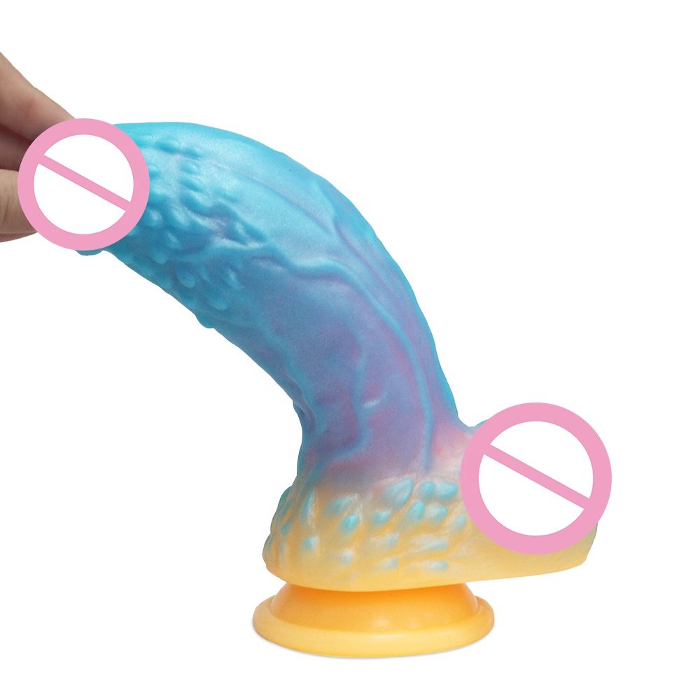 Wholesale Price Luminous Silicone Dildo Sex Toys for Women Penis Glowing Dark Huge Anal Dildos Clitoris Stimulator
