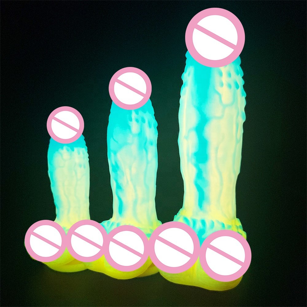 Wholesale Price Luminous Silicone Dildo Sex Toys for Women Penis Glowing Dark Huge Anal Dildos Clitoris Stimulator