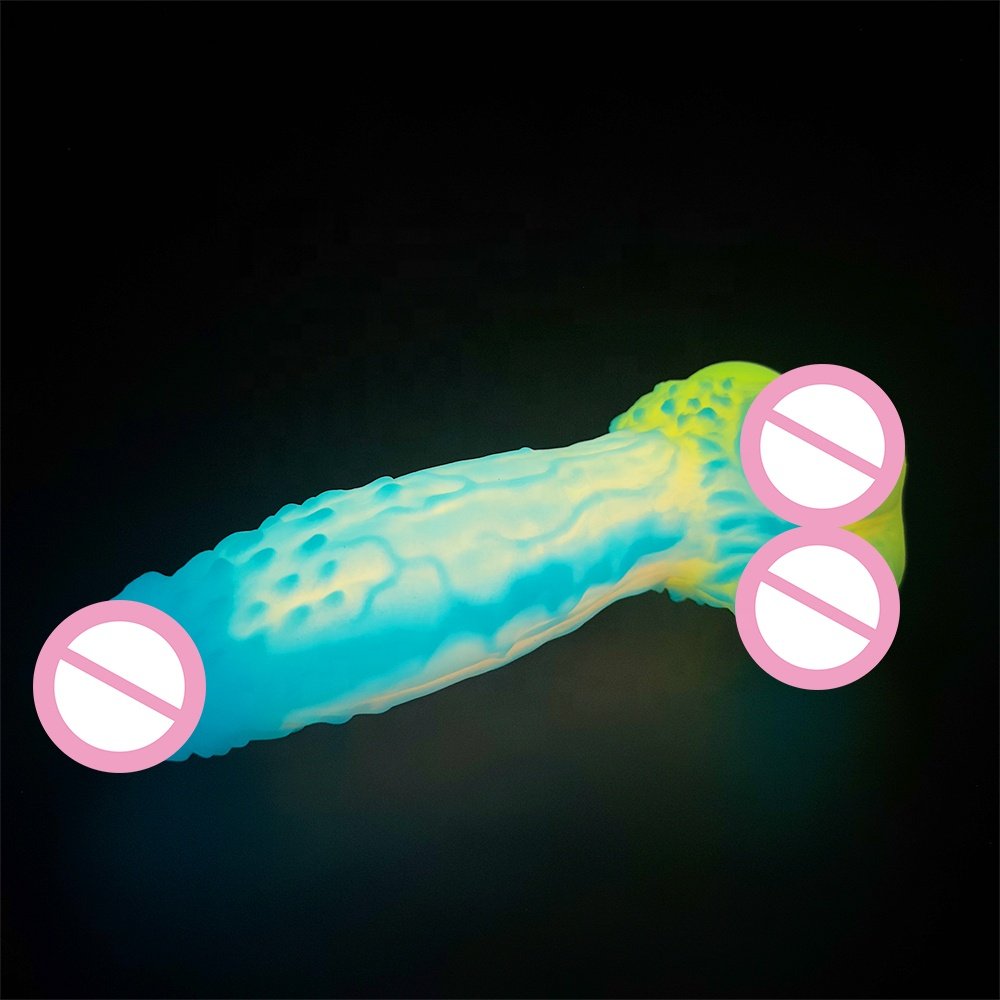 Wholesale Price Luminous Silicone Dildo Sex Toys for Women Penis Glowing Dark Huge Anal Dildos Clitoris Stimulator