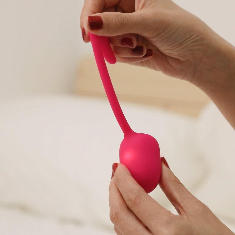 Adult female sex product Remote control magic vibrating silicon waterproof dildo vibrator sex toys for women kegel ball