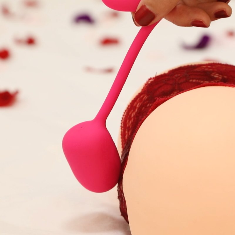 Adult female sex product Remote control magic vibrating silicon waterproof dildo vibrator sex toys for women kegel ball