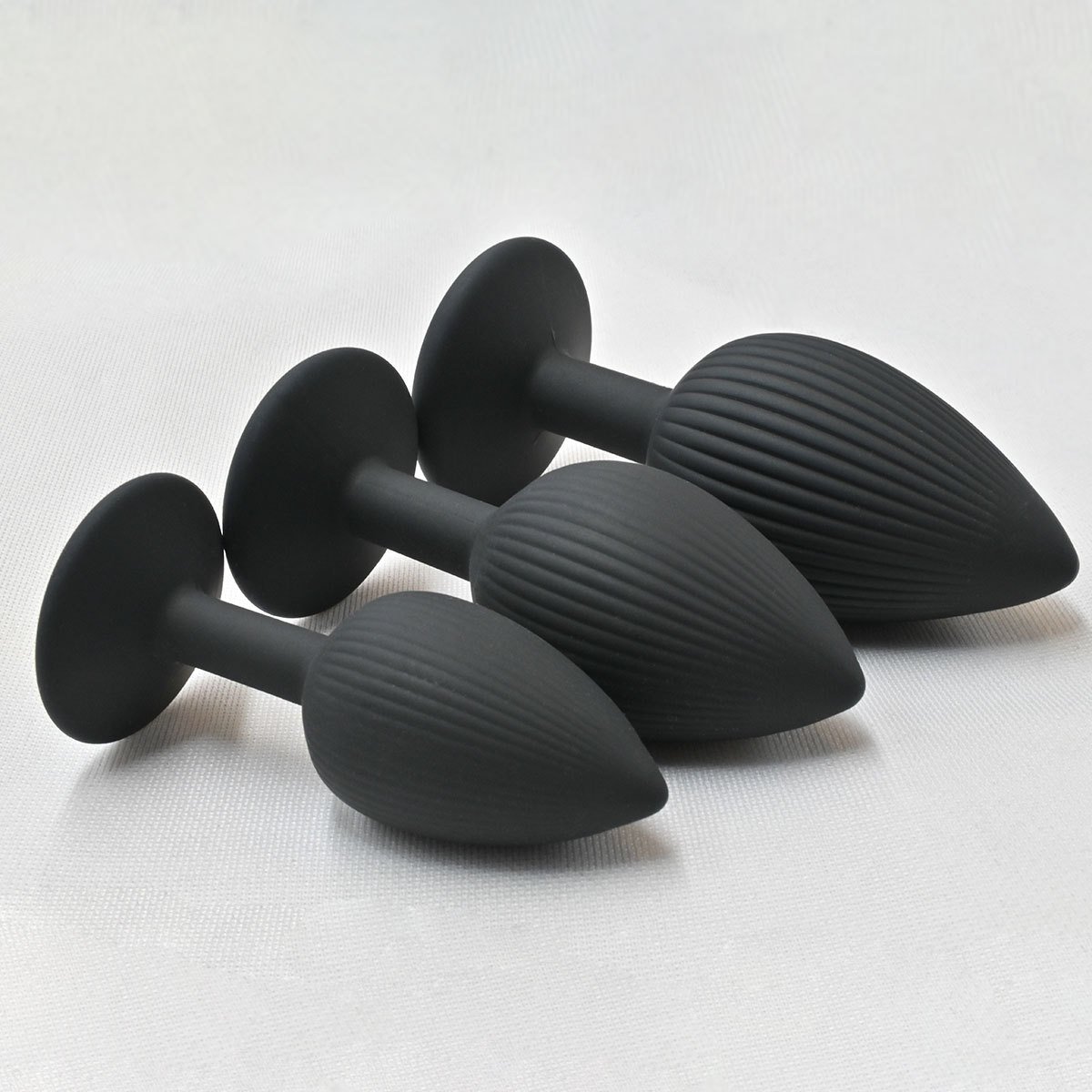 S M L 3PCS Per Set Screw thread Silicone Screw thread Anal Plugs Jewel Butt Plugs for Sex Games