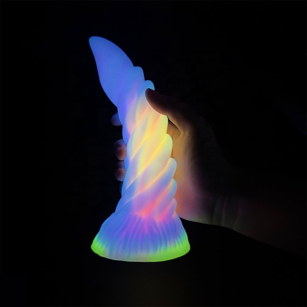 New Design Soft Silicon Luminous Thrusting Wearable Strong Suction Female Silicone Dildo Toys For Couples Anal Dildo For Women