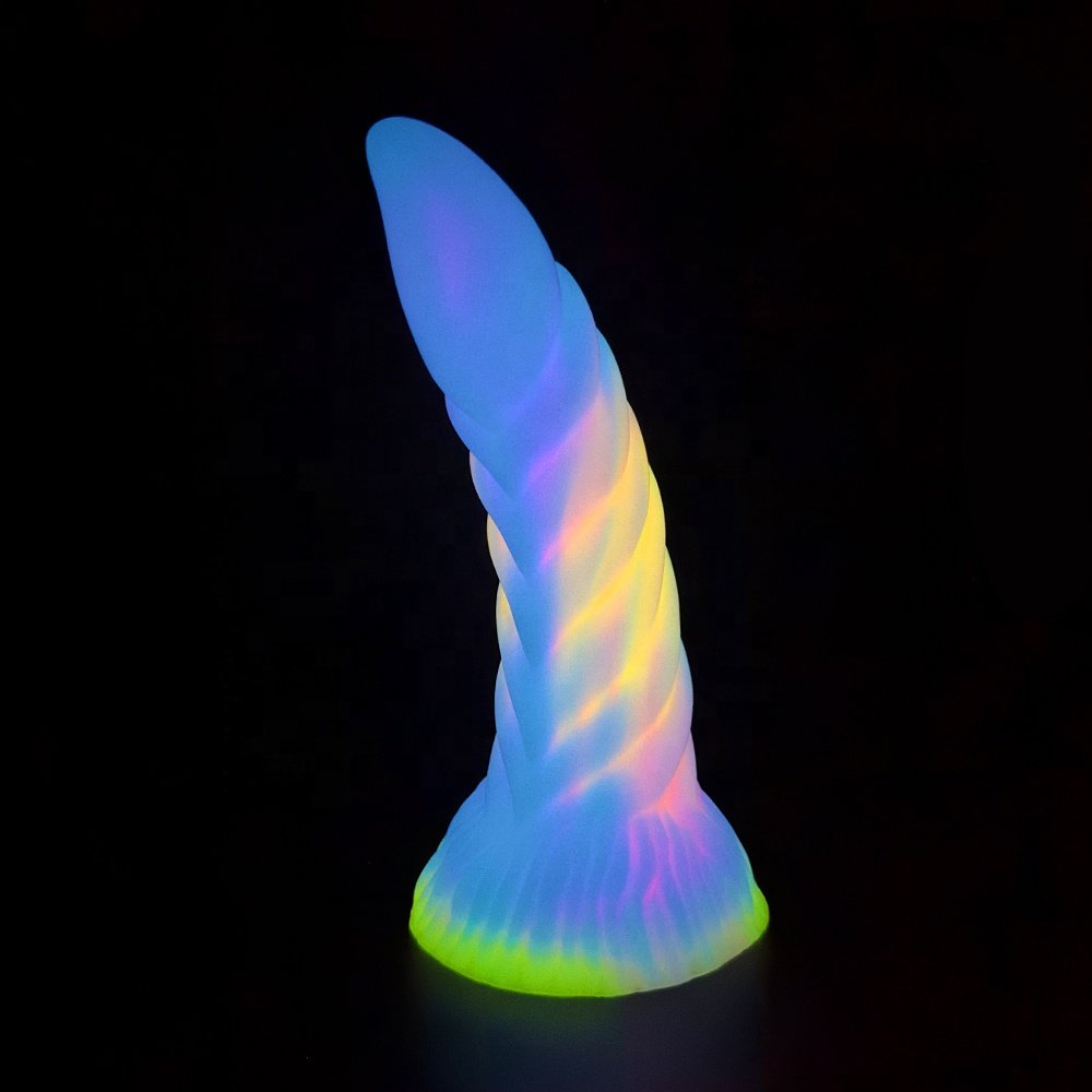 New Design Soft Silicon Luminous Thrusting Wearable Strong Suction Female Silicone Dildo Toys For Couples Anal Dildo For Women