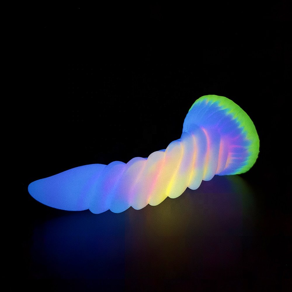 New Design Soft Silicon Luminous Thrusting Wearable Strong Suction Female Silicone Dildo Toys For Couples Anal Dildo For Women