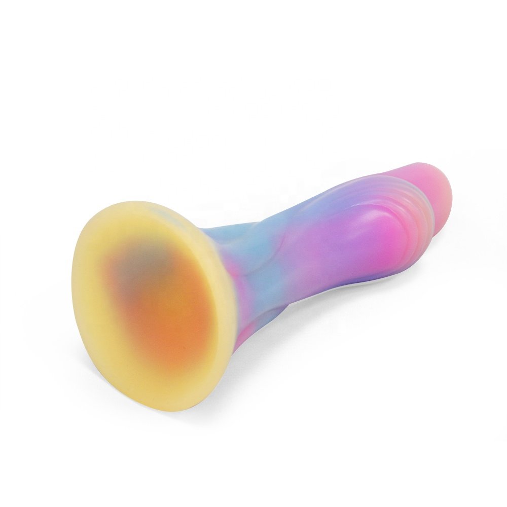 High Quality Latest Japanese Luminous Light Sexual Sexy Wearable Woman Silicone Women Dildo with Strong Suction