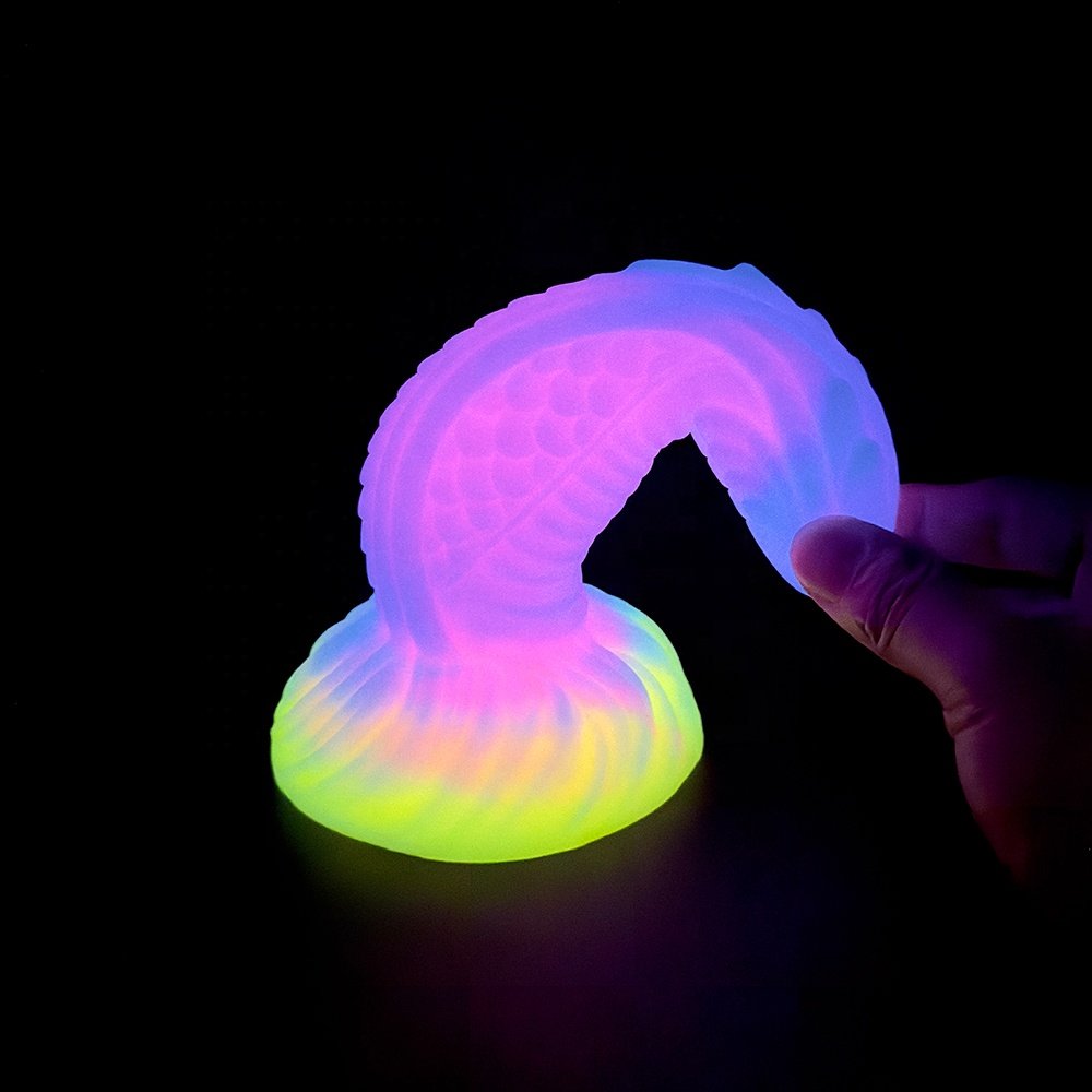 Women's Large Luminous Thrust Silicone Dildo Toy Soft and Huge Anal Sex Toy for Couples Dildos Genre