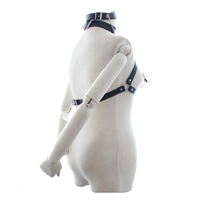 Popular Bondage Set Leather Sex Exotic Dancewear Nipple Pliers Whip Rope BDSM Gear Kit Adult Handcuff Sex Toys for Couple
