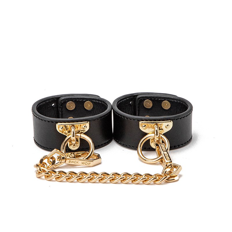 Hot Selling bondage suit adult sm blindfold and Flirting Whip Bondage slave sex products SM Bondage Kit Handcuffs Eye Patch