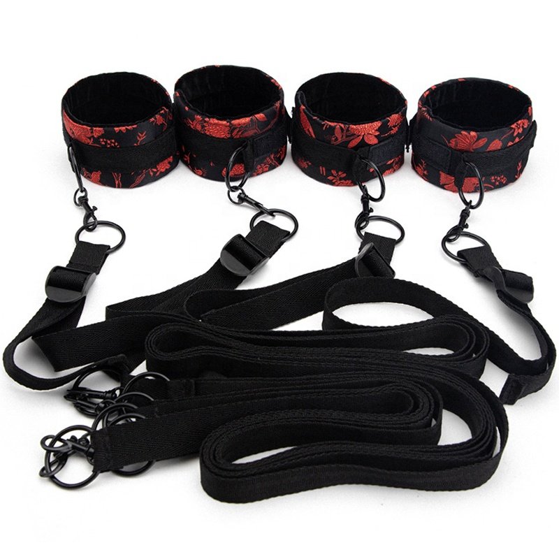 SM Slave Flirting Teasing BDSM Bondage Gear in Bed Handcuffs Ankle Cuffs Bed Bondage Restraints