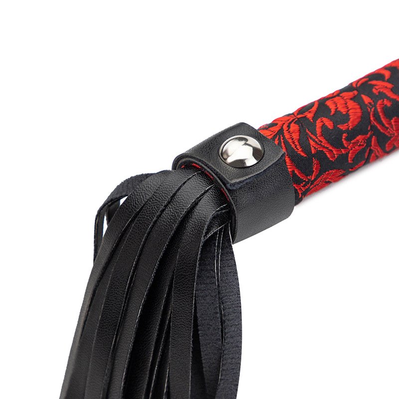 OEM Customized Logo Bondage Restraint Bdsm Bondage Slave Bondage Whip Bdsm Whip Sexy Flirting Handle Flogger