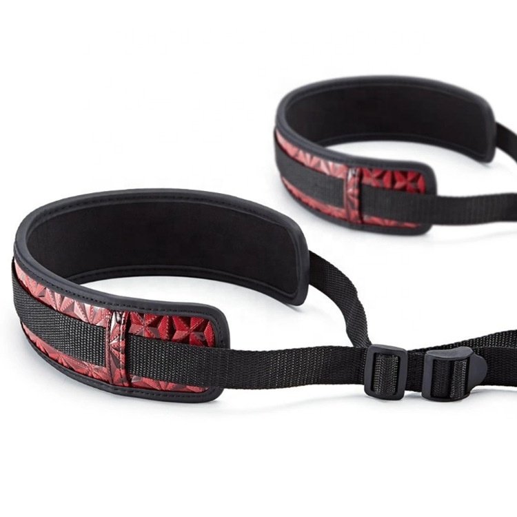 Wholesale Erotic Sexy Products Split Open Leg Diamond Pattern M Leather Belt with Eyemask Bdsm Sex Bed Bondage Set For Women Man