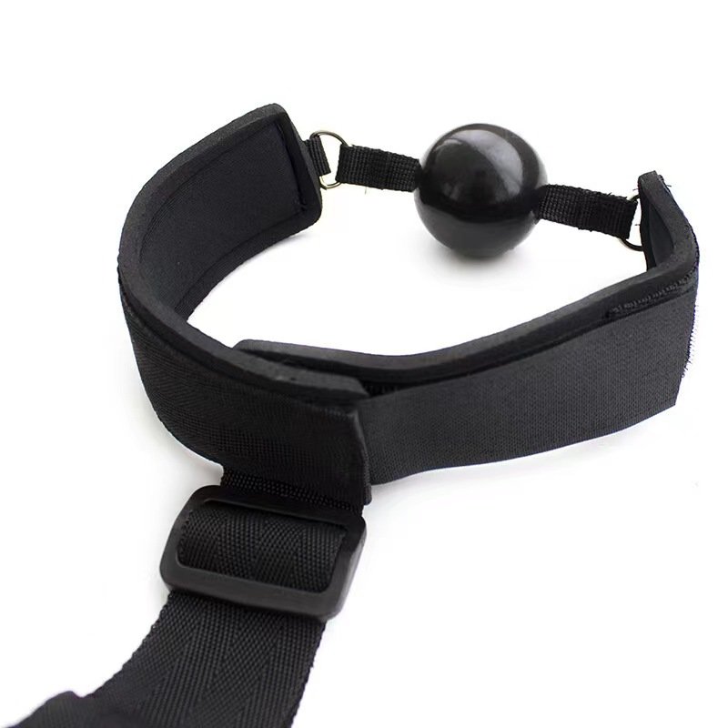 Hot Selling SM Kit Adult Sex Bondage Restraints BDSM Ball Mouth Gag with Leather Handcuffs