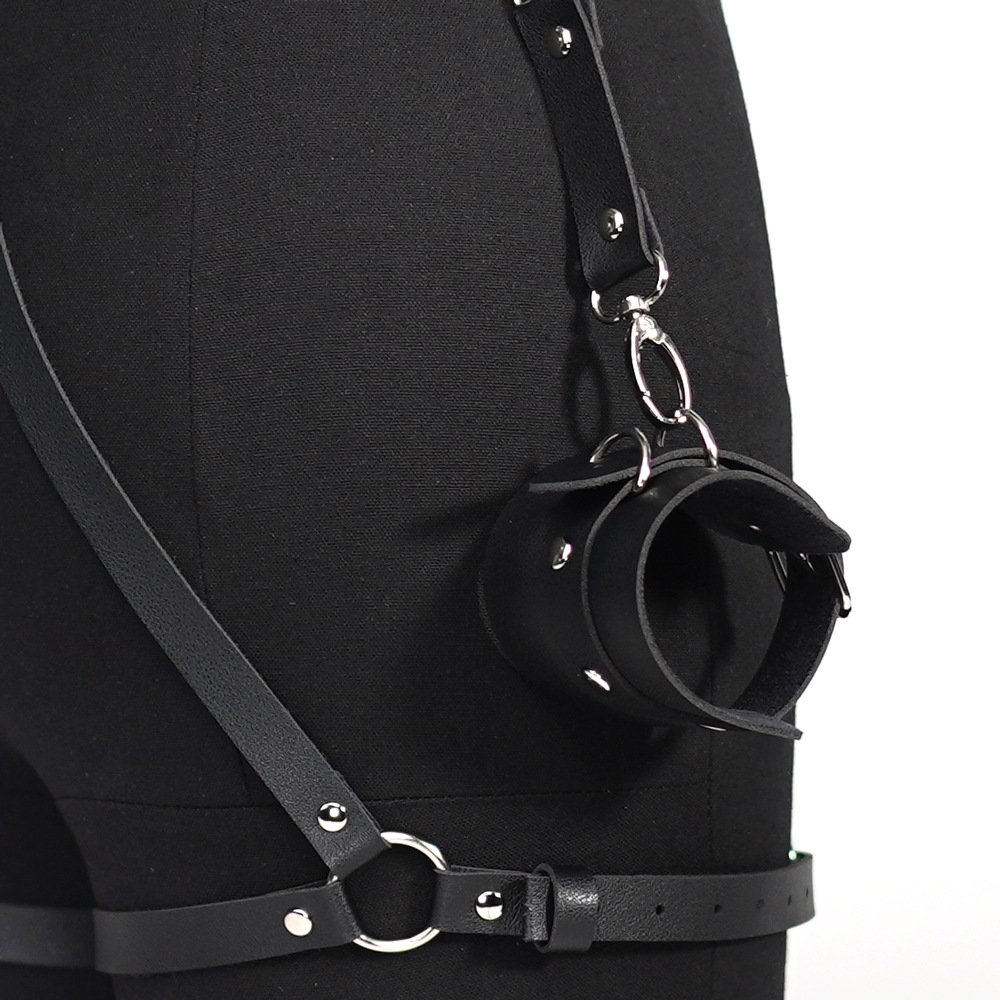 Wholesale Sexy Women's Leather Bondage Game Set Includes Garter Stockings and Harness BDSM Sex Toys for Adults
