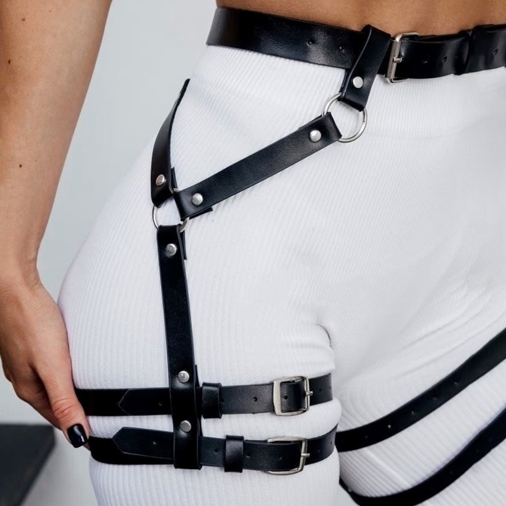 Women's Stylish Gothic Fashion Bondage Gear Thigh-High Leather Garter Belt and Body Harness SM/BDSM Costume Accessories