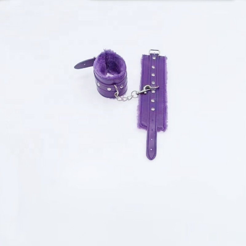Adult bondage Leather handcuffs Female Fetish bondage Metal chain plush bracelet couple flirting toy