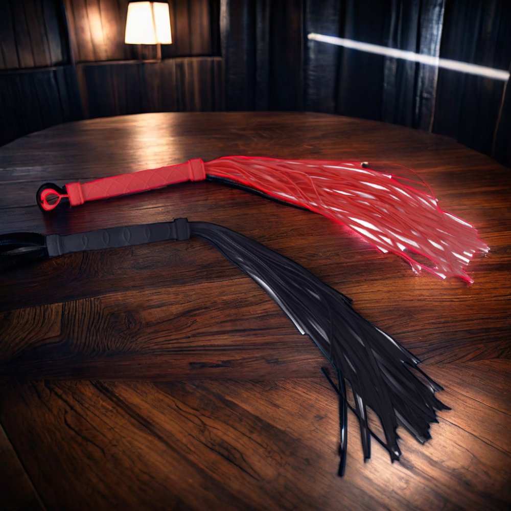 Black Whip Lash BDSM Bondage Gear Sex Toy for SM Bondage and Maltreat Play