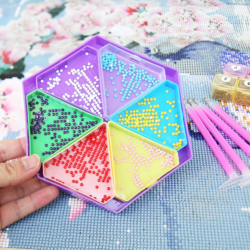 Hexagonal Diamond Painting Tool Tray Kits 5d Multi-functional Leaking Drills Small Triangle Diamond Painting Tray with Stopper