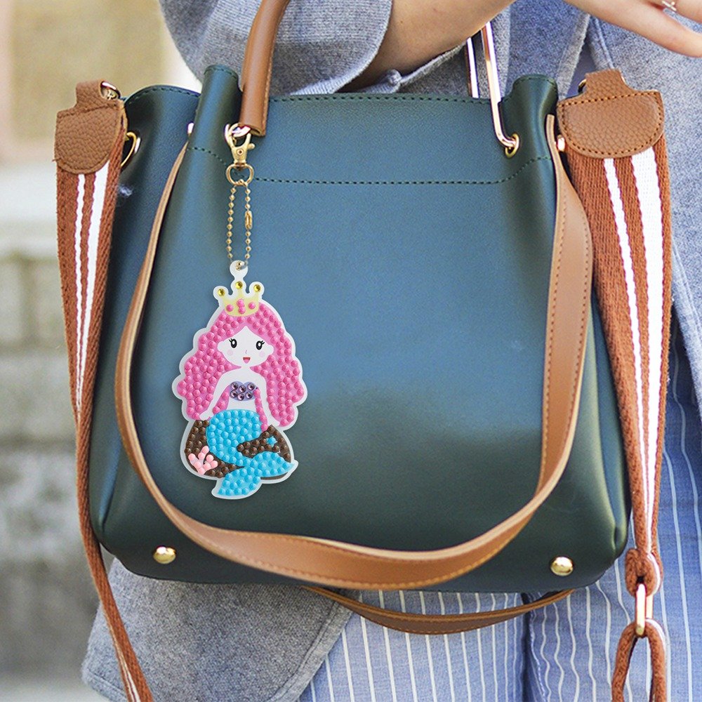 Customized DIY Diamond Painting Keychain Kit Cute Cartoon Mosaic Diamond Acrylic Keychain For Kids Bag Accessories