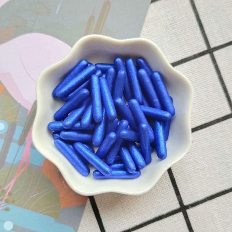 Wholesale ake decoration in btn ebdible sprinkles party event edible flakes confetti cotton candy