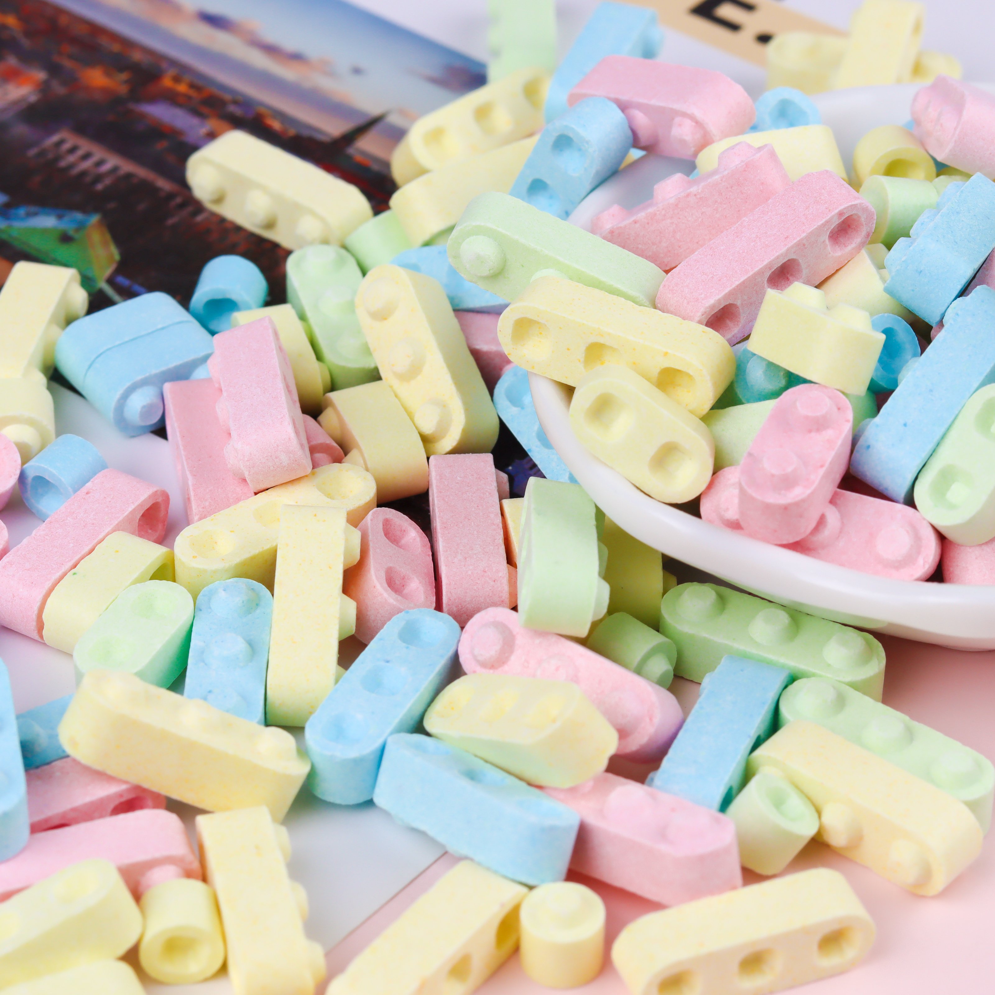 Factory direct mix color edible molded candy polished funny colorful Candy toy building block edible toys children