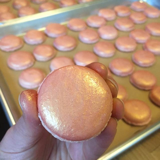 Edible Glitter for Bakery Decoration Ingredients Cake Ingredients Edible Shimmer Golden Dust for Desserts Chocolates