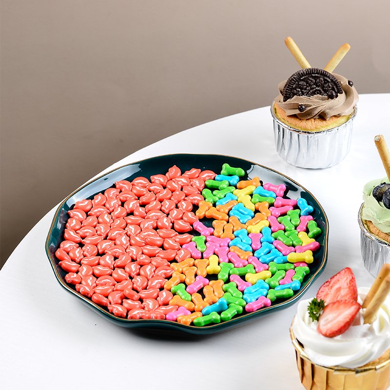 Factory direct wholesale mix color edible molded candy lip sexual molded in 85g bottle for Valentine's Day