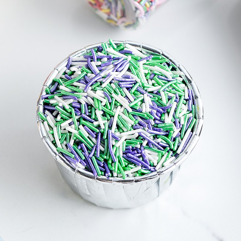 Factory direct mix color edible sugar pearl sprinkles colorful rainbow jimmies in 106g bottle for cake cupcake donut decoration