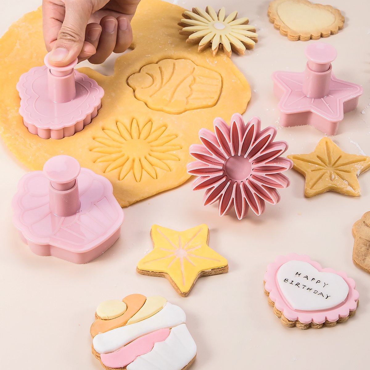 4 Pieces Flower Cookie Cutter Flower Shaped Cookie Mold Plastic Pink Cookie Cutters For Home Kitchen