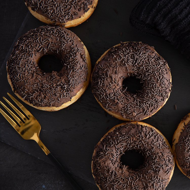 Edible chocolate sprinkles bakery ingredient sprinkles jimmies for cake decoration