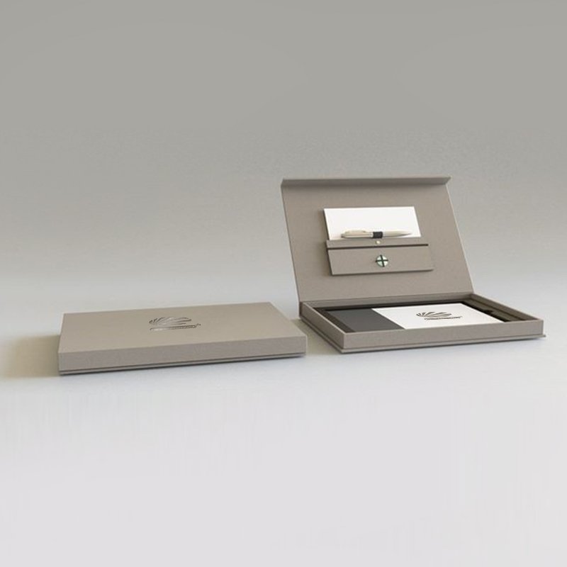 Custom Magnetic Packaging Paper Rigid Fold Cardboard Luxury Vip Credit Business Card Holder Packaging Gift Box For Credit Card